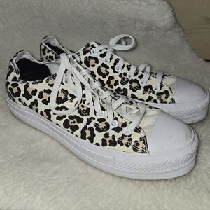 Converse All Star Chuck 70 Leopard Print White Cream Lace Up Shoes Size: 10.5
